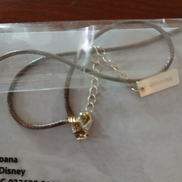 Disney Moana Cream Flower Brown Cord Necklace NIP - Picture 5 of 7